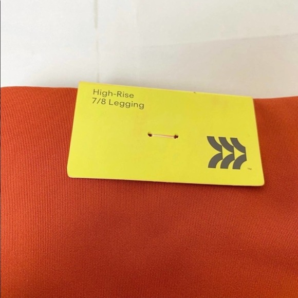 All In Motion Sculpted Linear Laser Cut High Rise 7/8 Leggings - Picture 11 of 11